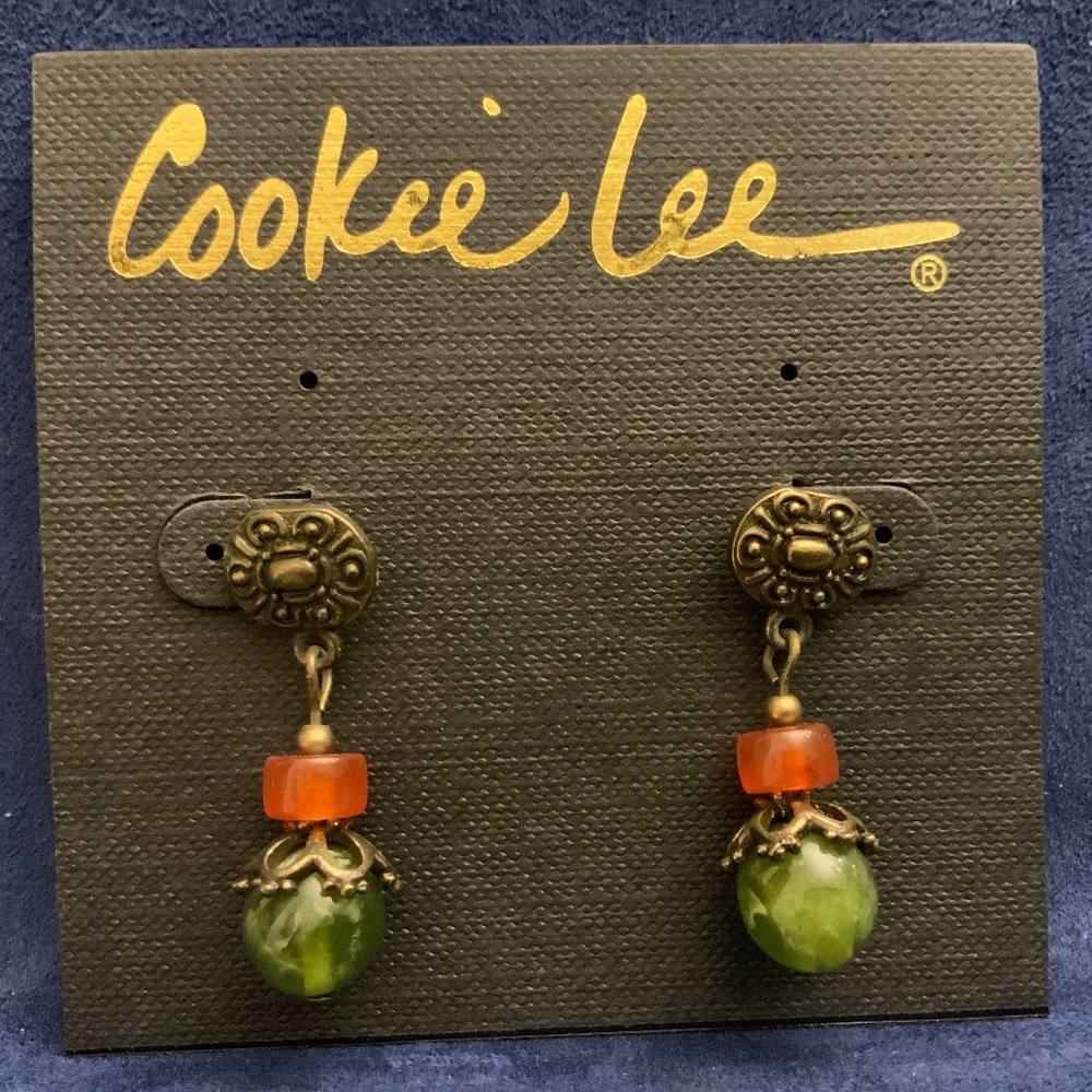 E8/ NWT  Cookie Lee  Earrings  - Green and orange (carnelian?)